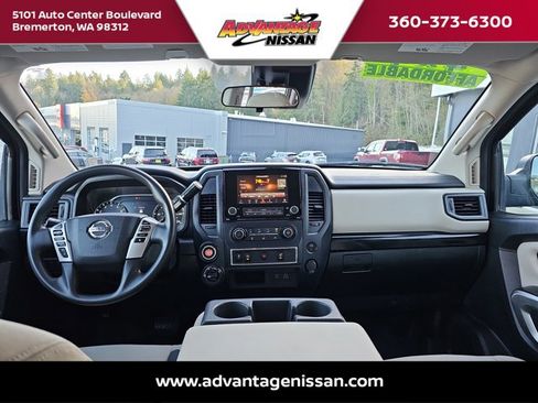 Used 2022 Nissan Titan SV w/ Accessory Utility Package image 21