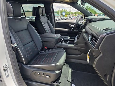 New 2026 GMC Yukon XL AT4 Ultimate AWD/4WD image 20