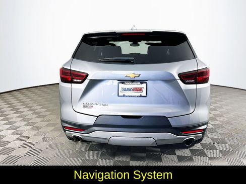 Used 2025 Chevrolet Blazer LT AWD/4WD image 9