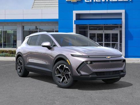 New 2026 Chevrolet Equinox EV LT image 7