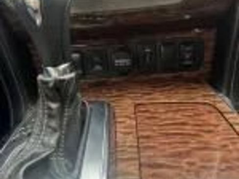 Used 2018 Nissan Armada SV RWD image 21