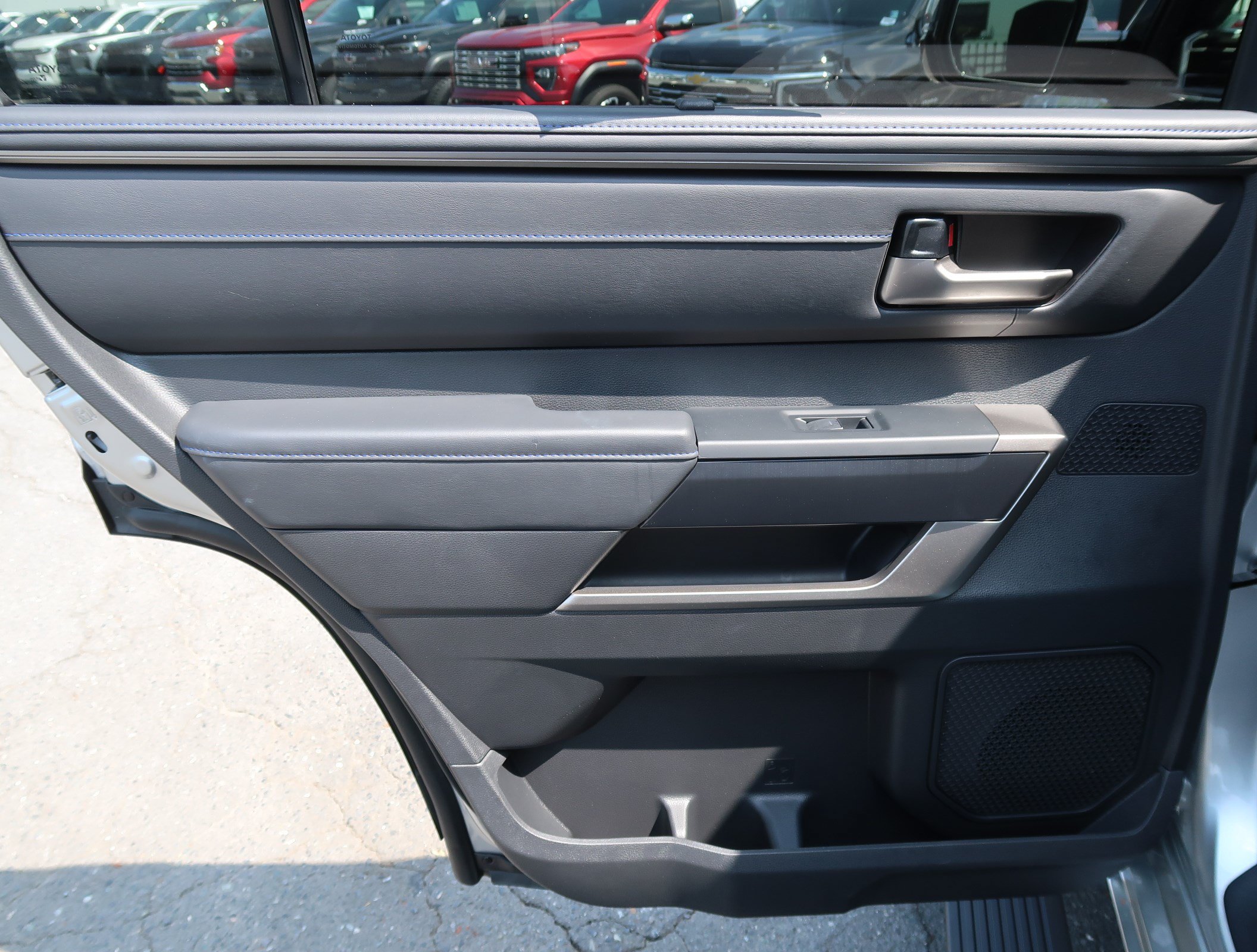 Used 2026 Toyota Sequoia Platinum AWD/4WD image 40