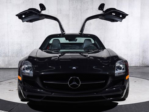 Used 2014 Mercedes-Benz SLS AMG GT Coupe image 11