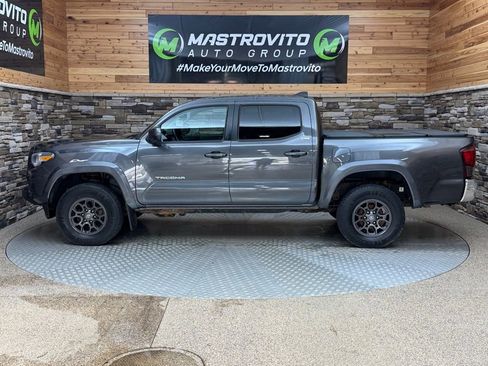 Used 2017 Toyota Tacoma SR5 w/ Tow Package AWD/4WD image 6