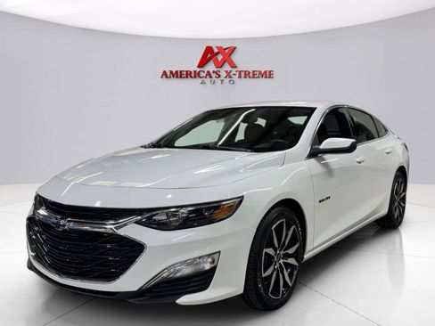 Used 2023 Chevrolet Malibu RS FWD image 2