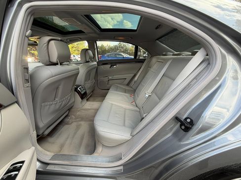 Used 2012 Mercedes-Benz S 550 image 11
