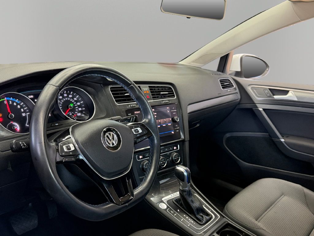 Used 2019 Volkswagen e-Golf SE w/ Driver Assistance Package FWD image 16