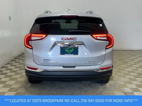 Used 2022 GMC Terrain SLT AWD/4WD image 5