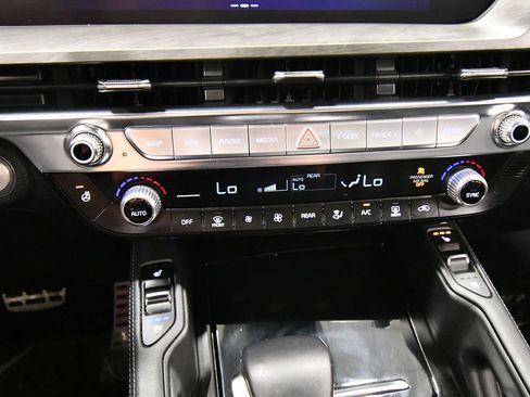 Certified 2023 Kia Telluride SX Prestige X-Line AWD/4WD image 28