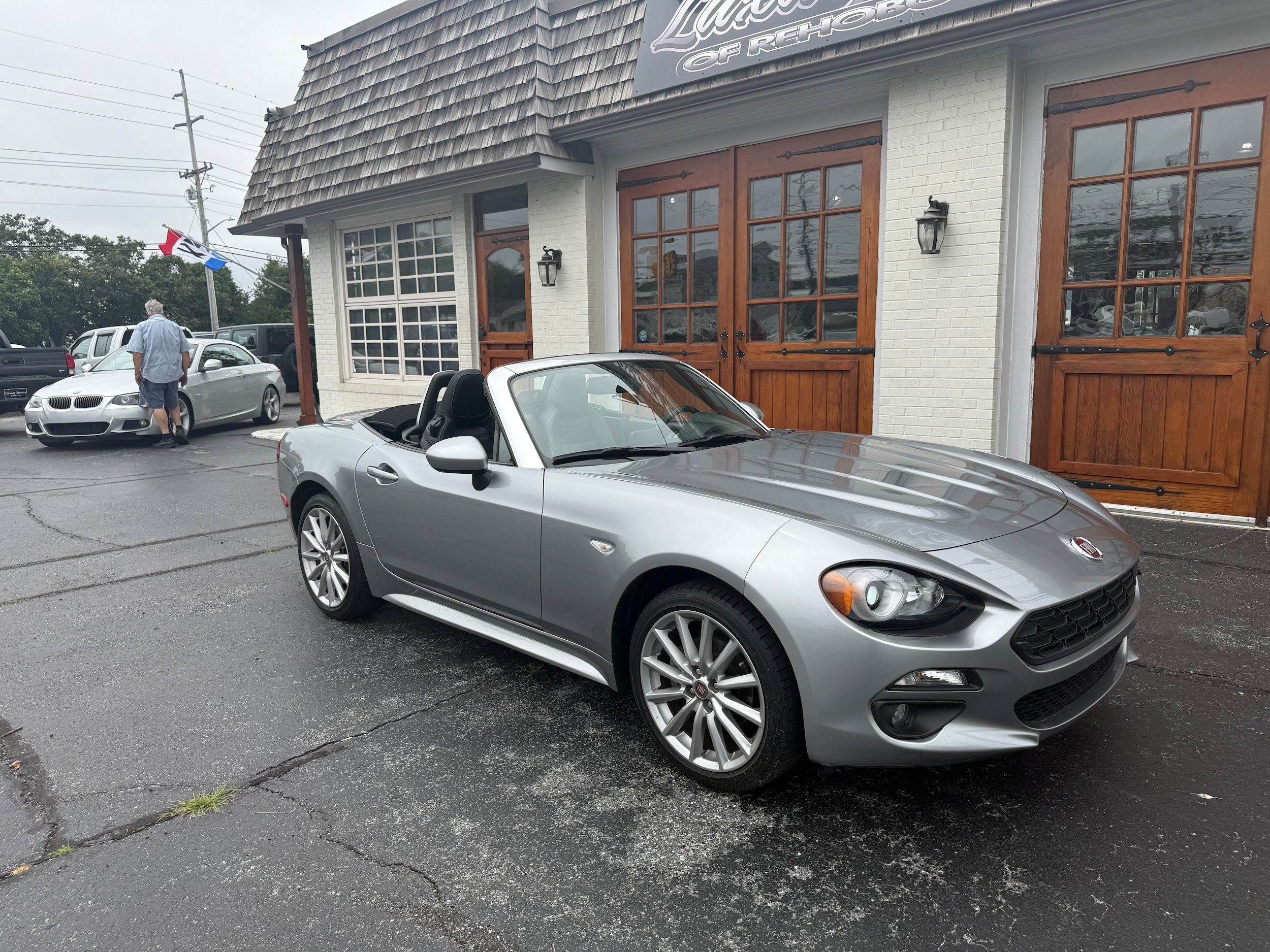 Used 2017 FIAT 124 Spider Lusso RWD image 5