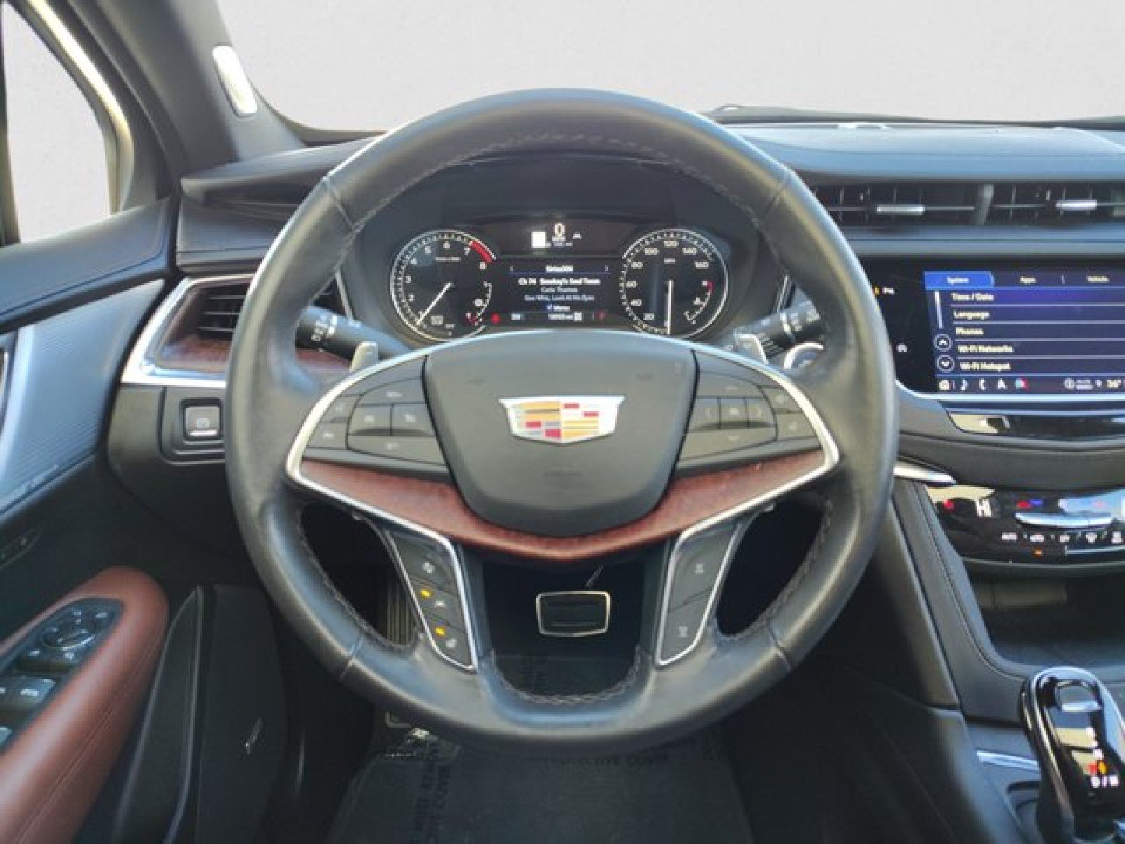 Used 2024 Cadillac XT5 Sportv AWD/4WD image 16