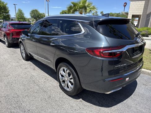 Used 2021 Buick Enclave Avenir w/ Avenir Technology Package FWD image 4