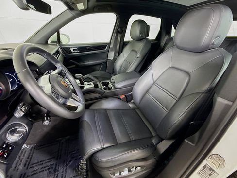 Certified 2019 Porsche Cayenne image 5
