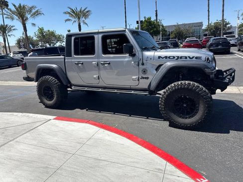 Used 2020 Jeep Gladiator Mojave AWD/4WD image 36