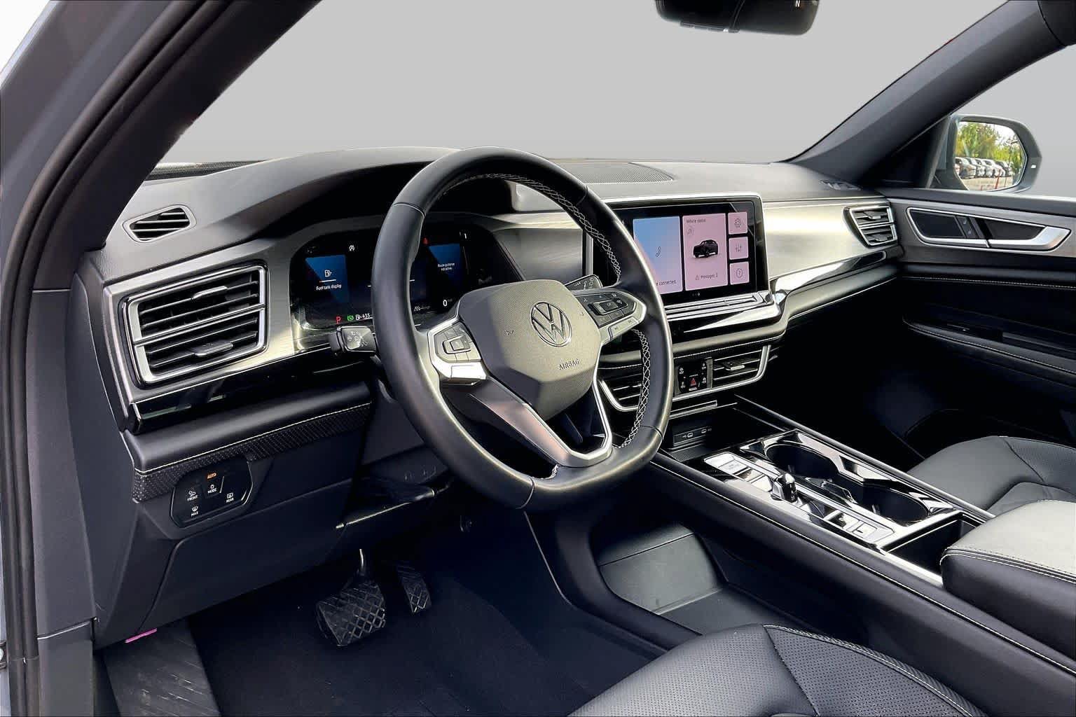 Used 2026 Volkswagen Atlas Cross Sport SE FWD image 18