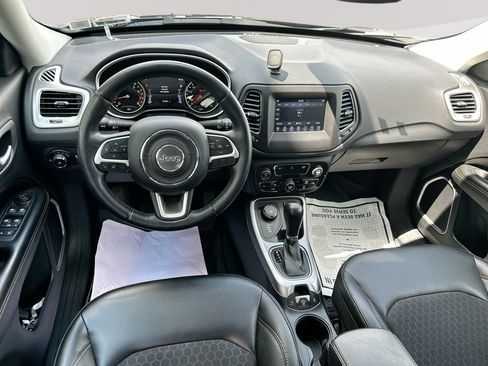 Used 2018 Jeep Compass Latitude w/ Popular Equipment Group AWD/4WD image 22