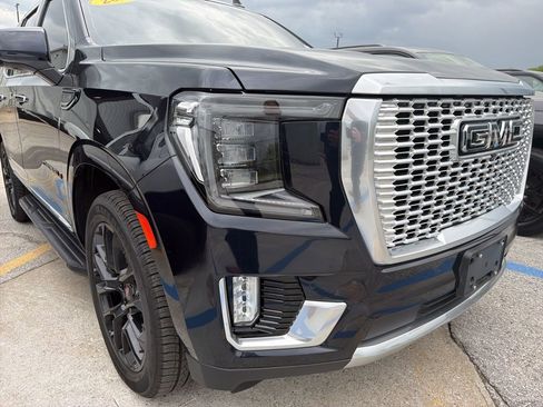 Used 2023 GMC Yukon Denali image 3