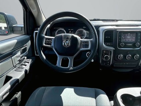 Used 2022 RAM 1500 Classic SLT AWD/4WD image 6