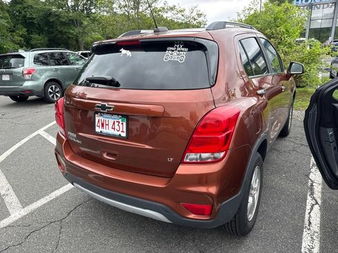 Used 2019 Chevrolet Trax LT w/ LT Convenience Package AWD/4WD image 11