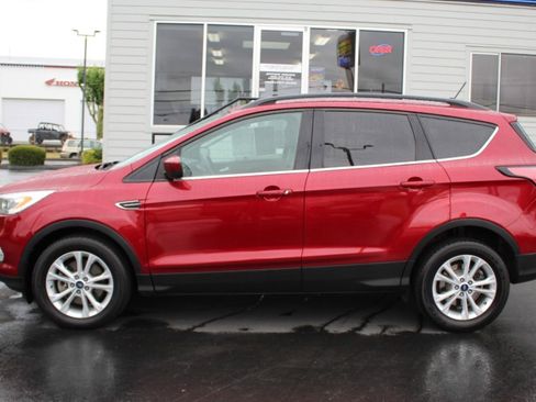 Used 2018 Ford Escape SEL w/ Canadian Touring Package AWD/4WD image 3
