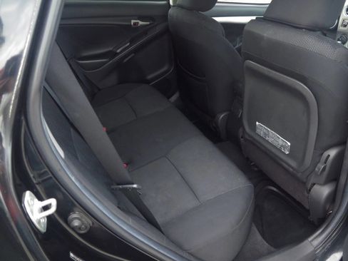 Used 2010 Toyota Matrix S image 13