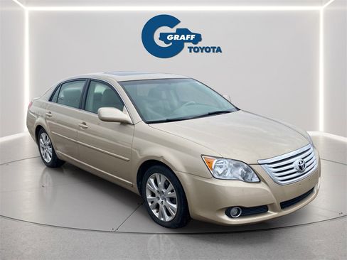 Used 2010 Toyota Avalon XLS image 7