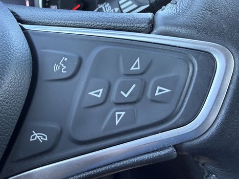 Used 2022 Chevrolet Equinox LT image 33