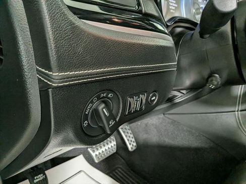 Certified 2023 Chrysler 300 C RWD image 20