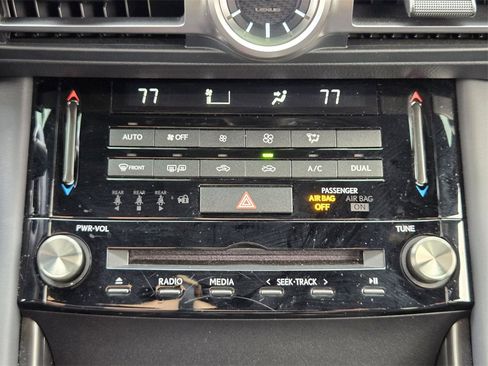 Used 2022 Lexus IS 350 F Sport image 19