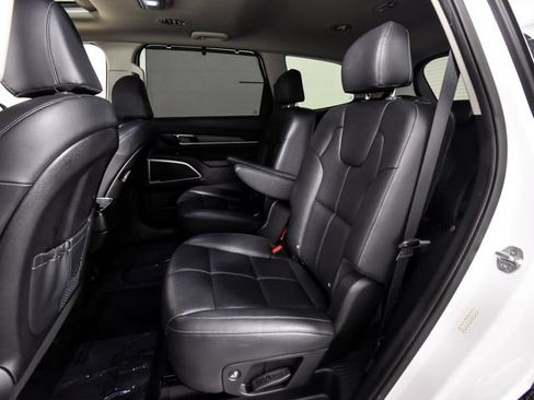Used 2022 Kia Telluride EX w/ EX Premium Package AWD/4WD image 6