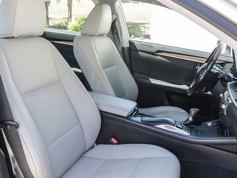 Used 2018 Lexus ES 350 w/ Navigation System Package FWD image 17