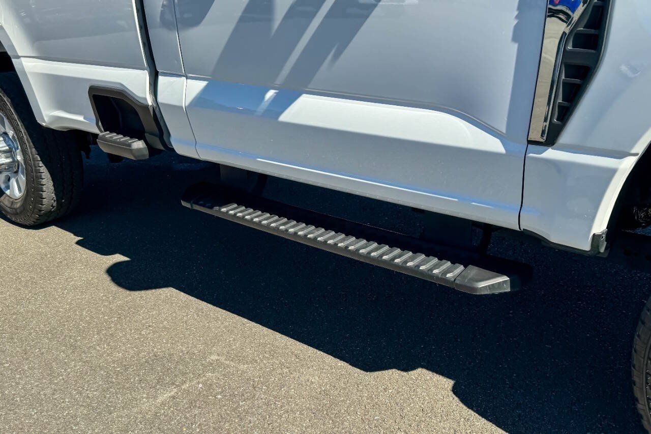 Used 2024 Ford F250 XLT w/ FX4 Off-Road Package AWD/4WD image 11