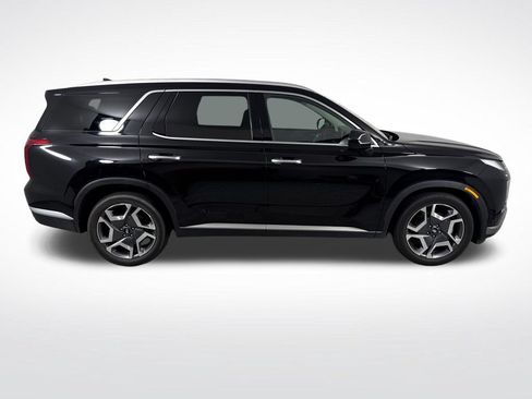 Used 2024 Hyundai Palisade Limited FWD image 2
