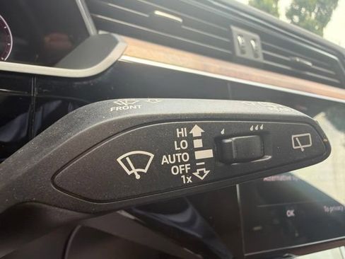 Used 2023 Audi e-tron Premium Plus AWD/4WD image 26