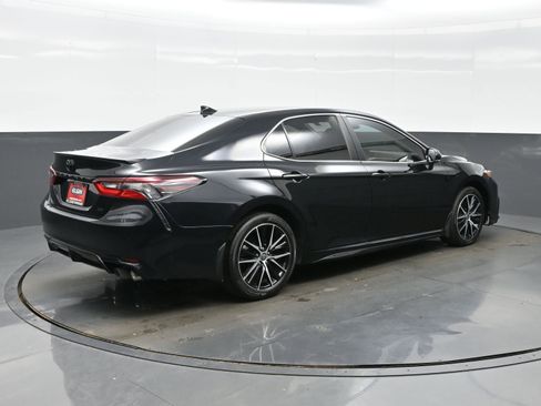 Used 2024 Toyota Camry SE FWD image 6
