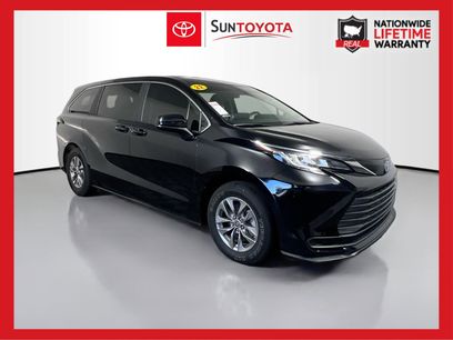 Used 2022 Toyota Sienna LE