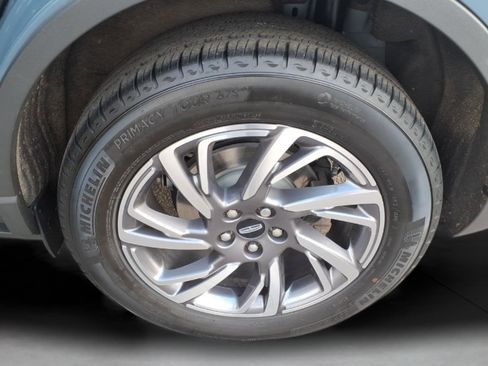 Used 2023 Lincoln Corsair AWD w/ Equipment Group 101A image 14