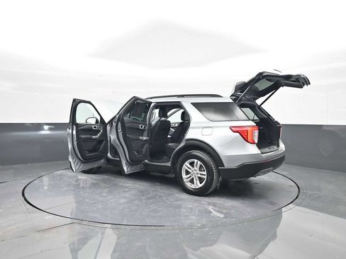 Used 2023 Ford Explorer XLT w/ Equipment Group 202A image 44
