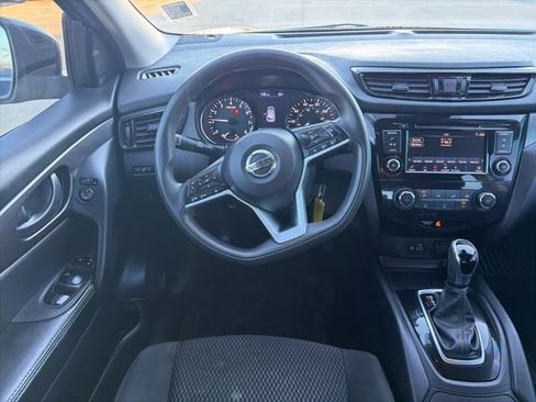 Used 2022 Nissan Rogue Sport S image 10