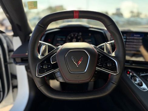 Used 2021 Chevrolet Corvette Stingray Premium Cpe w/ Z51 Performance Package image 18