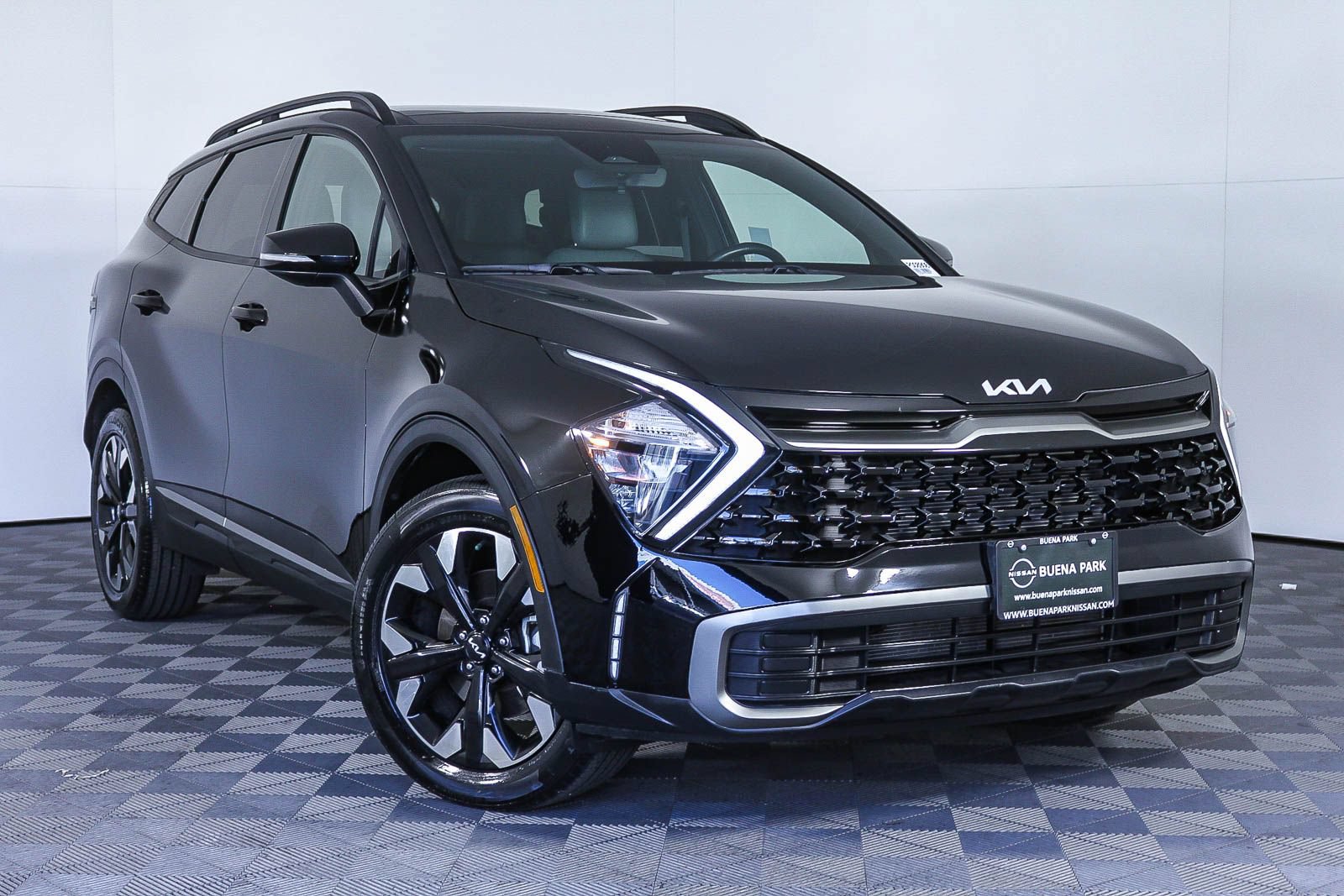 Used 2023 Kia Sportage X-Line w/ X-Line Premium Package AWD/4WD image 1
