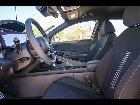 New 2026 Hyundai Elantra SEL FWD image 21