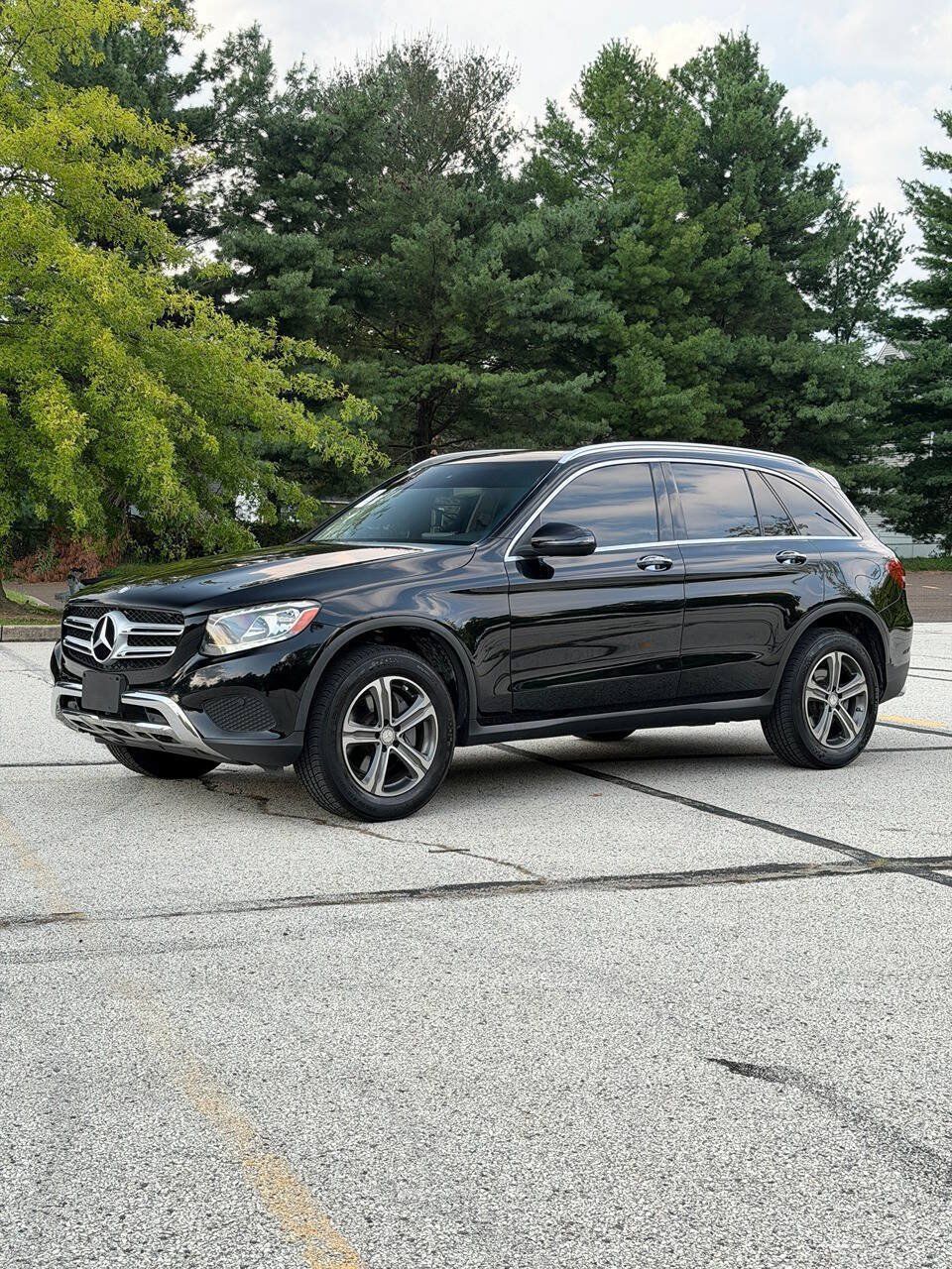 Used 2016 Mercedes-Benz GLC 300 4MATIC w/ Multimedia Package image 2