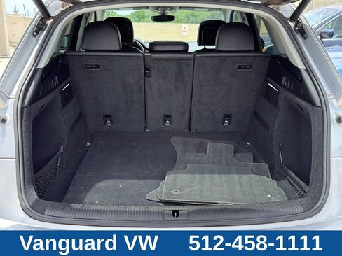 Used 2018 Audi Q5 2.0T Premium Plus w/ Premium Plus Package AWD/4WD image 11
