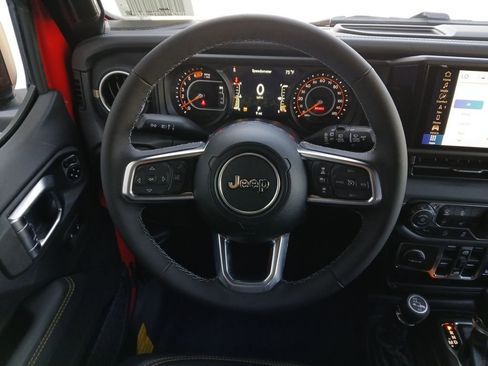 New 2026 Jeep Wrangler Unlimited Sahara AWD/4WD image 21