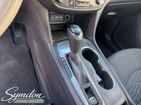Used 2020 Chevrolet Equinox LT FWD image 14