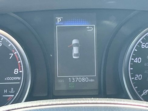 Used 2022 Toyota Camry SE image 12