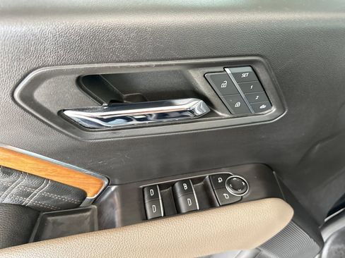 Certified 2023 GMC Canyon Denali image 16