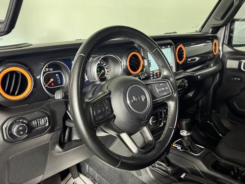 Used 2022 Jeep Gladiator Sport AWD/4WD image 13