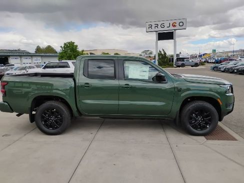 New 2026 Nissan Frontier SV w/ Tow Package AWD/4WD image 4